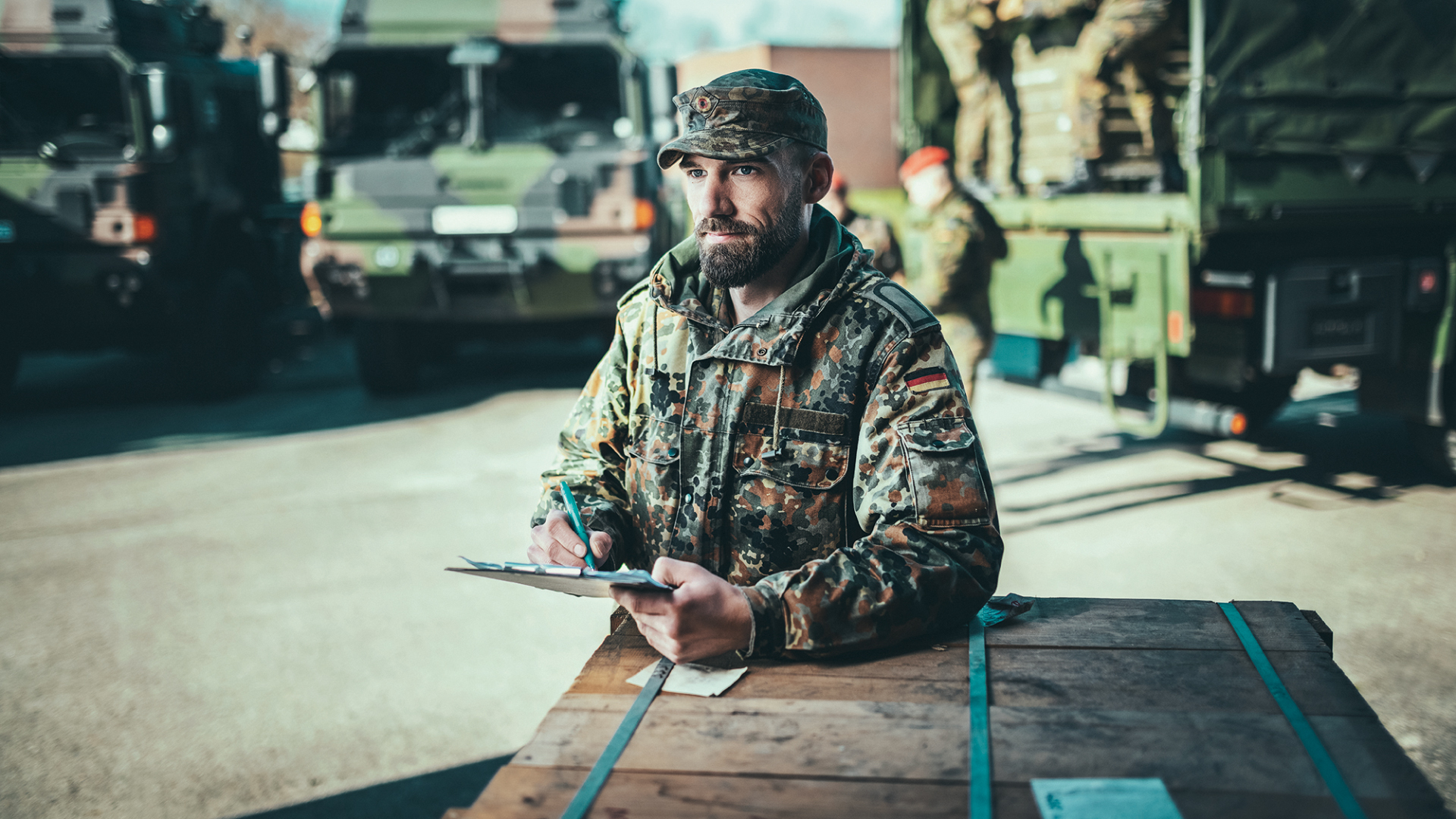 Katapult_Header_Logistik_1920x1080px-1